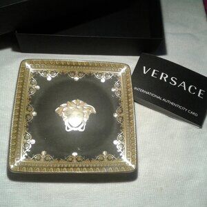 Versace Home I ♡ Baroque Square Plate 4.7" Black